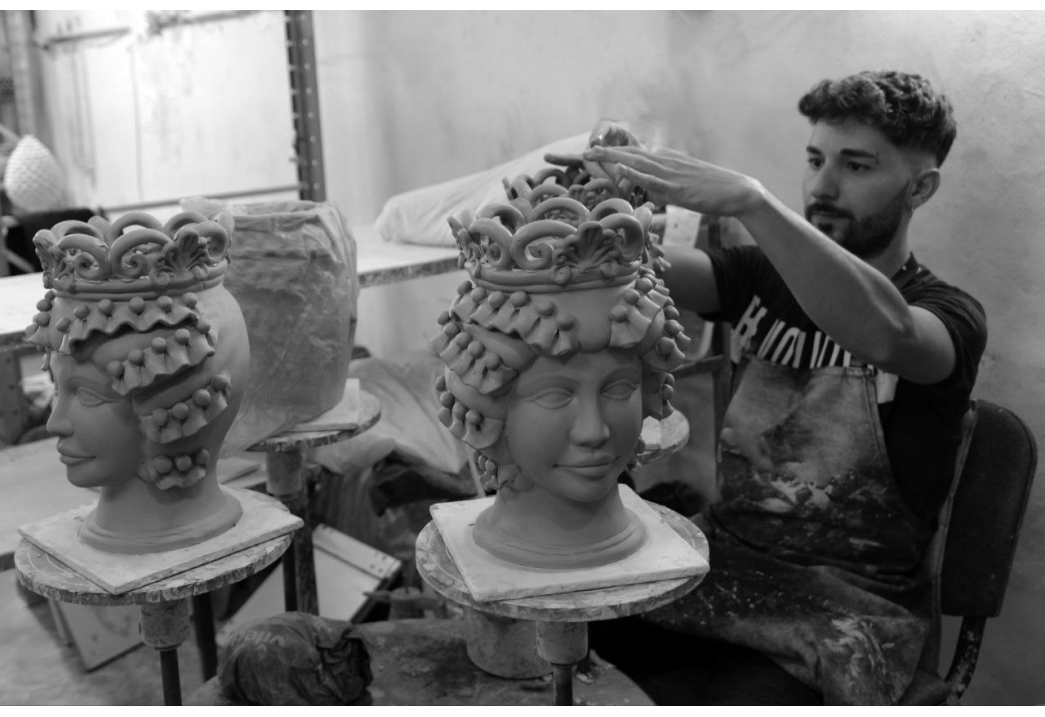 ⎰ Svelata la misteriosa storia delle teste di moro di Caltagirone: Un affascinante viaggio nella cultura siciliana