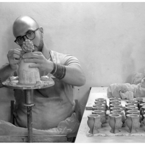 Ceramica di Caltagirone: Dalla tradizione all'innovazione moderna nell'arte ceramica siciliana